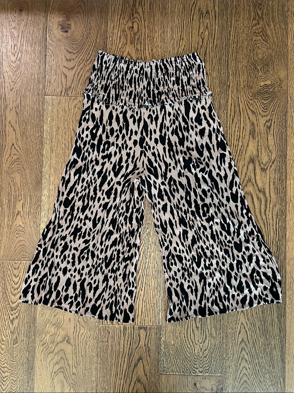 EASEL Leopard Print High Waist Wide Leg Cropped Capri Pants